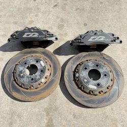 8 POT Front Racing Calipers