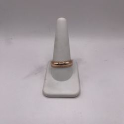 14kt Gold Engagement Style Band w/ Design