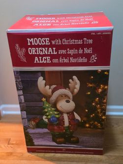 Costco 2020 26" moose with christmas tree led lights Christmas seasonal decoration