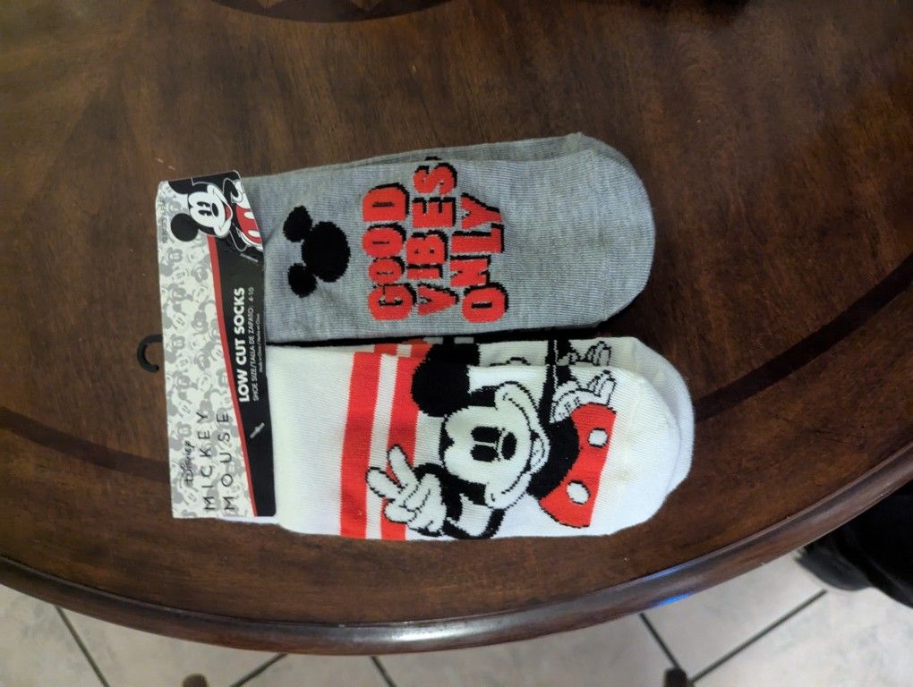 10 Pack WOMEN'S Socks, $6, Brand New