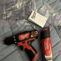 Milwaukee M12 Drill And Flash Light 