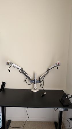 Humanscale Monitor Arm