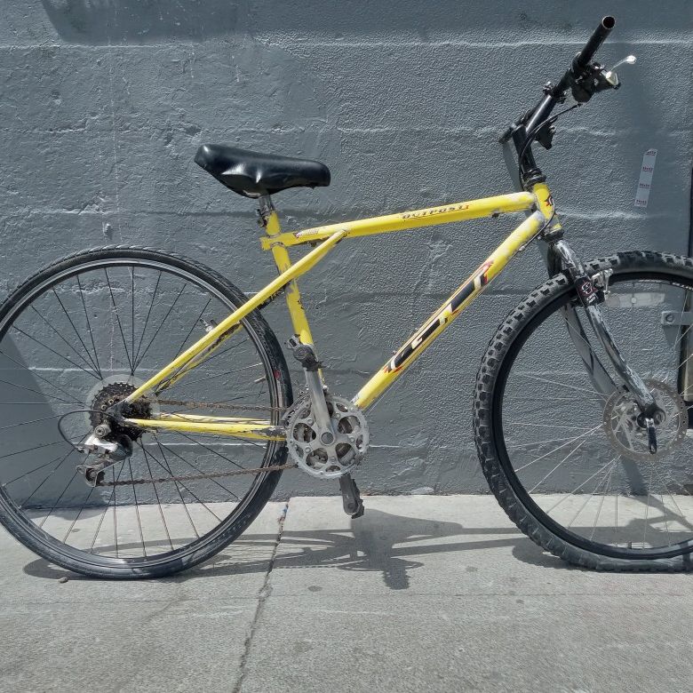 Yellow gt on sale mountain bike