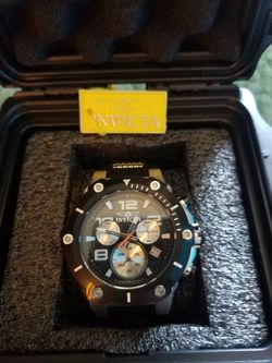 Relog invicta como nuevo$120