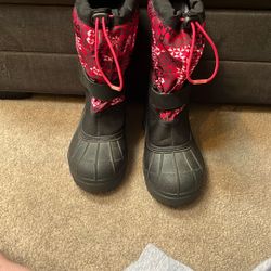 Columbia Pink And White Design Snow Boots Size Big Kids 5
