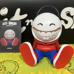 CraxToys Sit N’ Smile Mini Blind Box Parker 