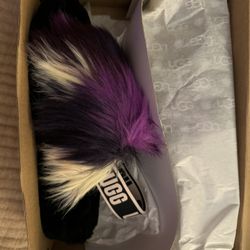 UGG Slippers women’s 8 - Never Used 