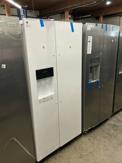 Frigidaire FRSS2323AW Side-by-Side Refrigerator (Open-Box / Scratch & Dent)
