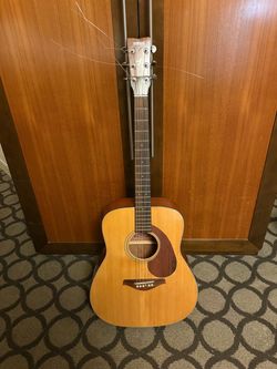 Yamaha FG700s