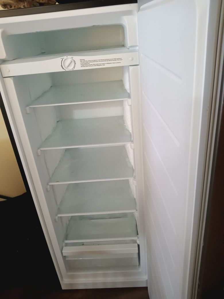 Vissani 7 Cu Ft Freezer Model MDUFC7SS