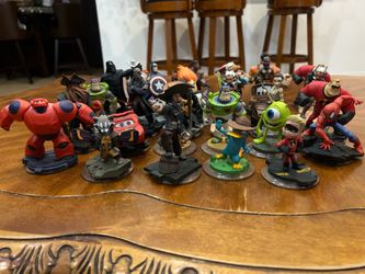 Disney collectors figures