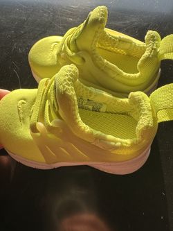 Neon green Baby presto’s 4c