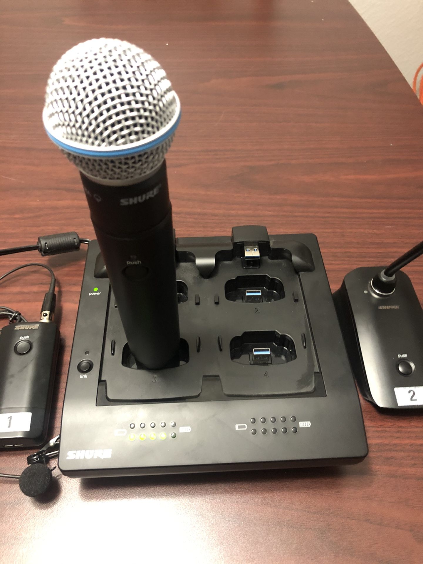 Shure Microflex Wireless Microphone System Set 600 OBO for Sale in Houston, TX OfferUp