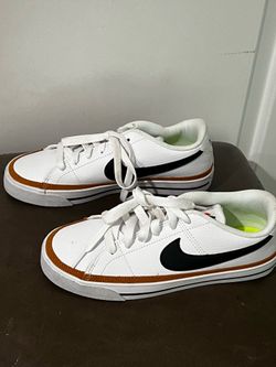 Nike shoes size 6