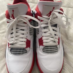 Jordan 4 retro “Fire Red”