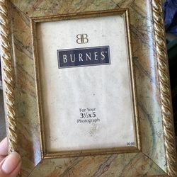 Beautiful Holson Burnes Wood And Gold Picture Frame 