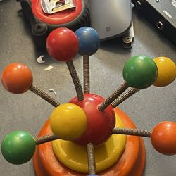 VINTAGE KOUVALIAS ROTATING MUSICAL WOODEN TOY MADE IN GREECE Doesn’t Rotate 