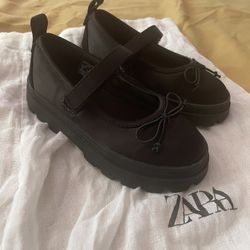 Toddler Girl Zara Black Shoes In Size 8.5 Zapatos Para Nina De Zara En Talla 8.5