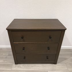 3-Drawer Dresser / Changing Table