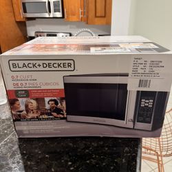 Emerson 0.7 cu ft Stainless Steel Microwave