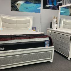 White 5pc Bedroom Set(New) For Sale W/ FREE MATTRESS