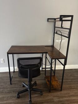 Gaming desk