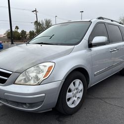 2007 Hyundai Entourage