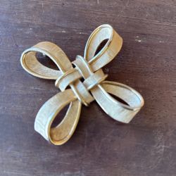 Vintage Trifari Gold Tone Irish Cross Shape Brooch