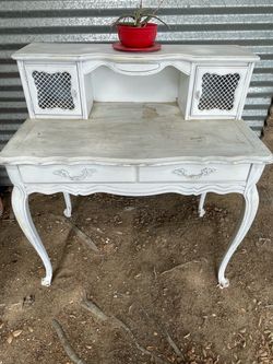 French Provincial Writing Desk with Hutch