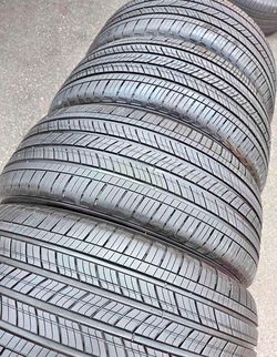 235/55/19 michelin 📍📍 Vendo un set de llantas con 80% de vida las 4 📍🌟