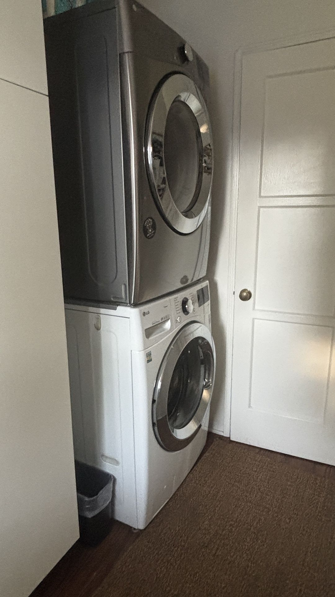 Huge Moving Sale! LG Stacked Washer Dryer - Works Great!