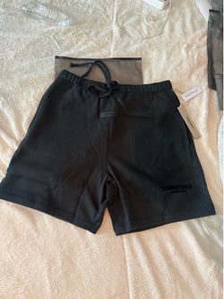 ESSENTIALS SHORTS