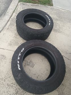 2x Nitto RidgeGrappler LT305/55/20