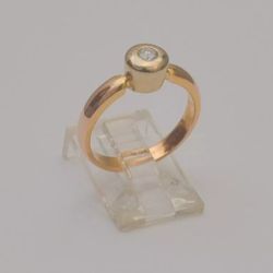 gold ring 18k woman diamond solitaire ring preowned size 6