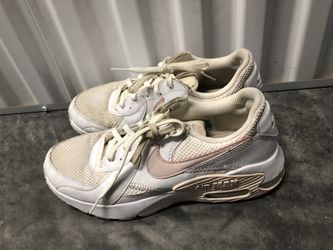 Women’s Size 9 Nike Shoes(Give Me Best Offer)