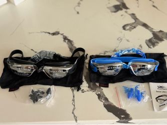 Swim goggles with earplugs lentes para el agua