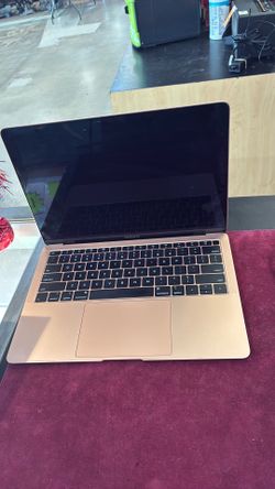 Apple laptop