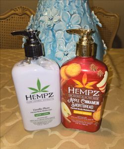 Brand New Sealed Hempz Vanilla Plum and Apple Cinnamon Shortbread Body Moisturizer Set of 2.  Large bottles 17 oz.