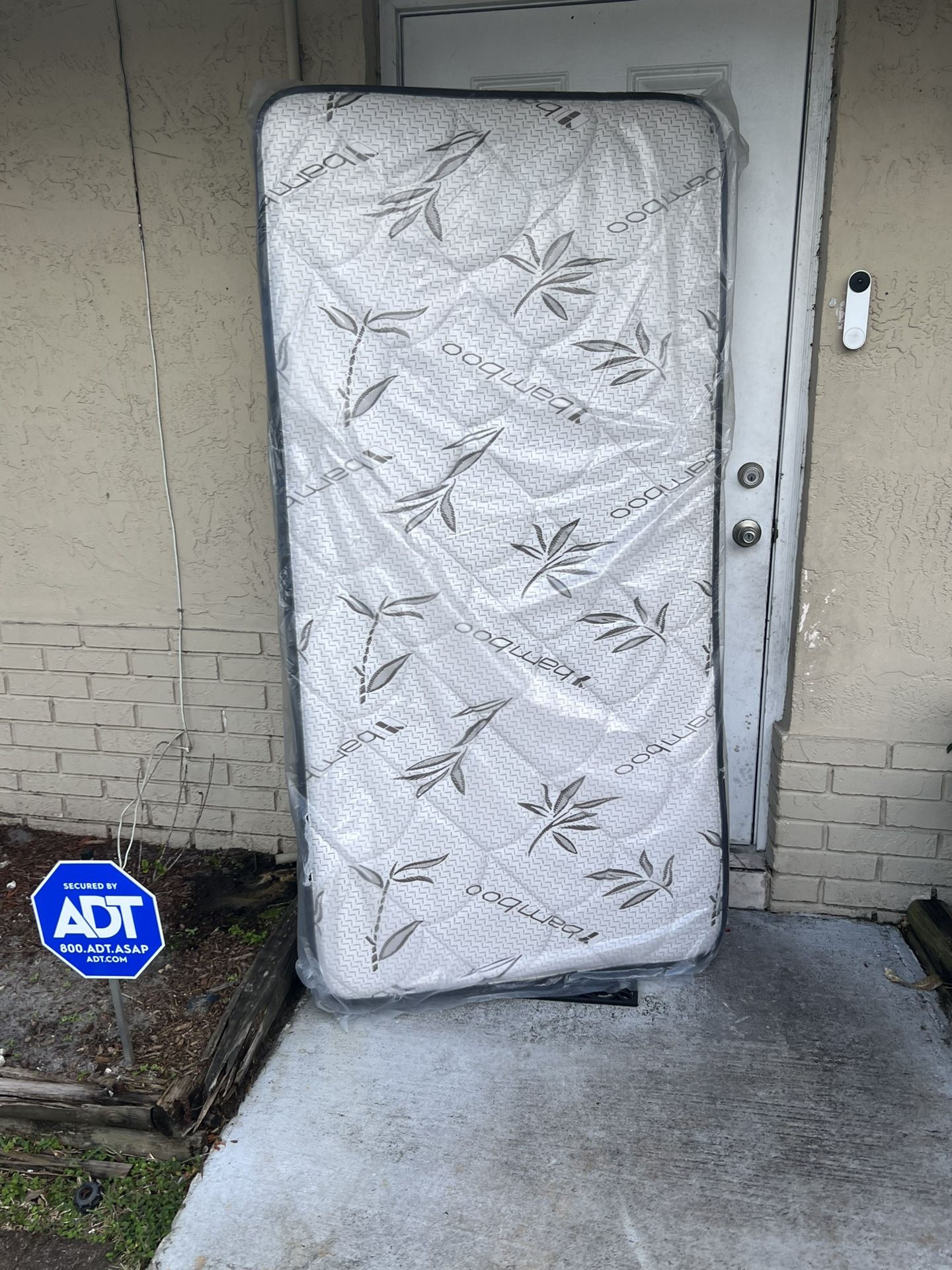 Mattresses: twin full  queen regular  Colchon Nuevo Colchones plush or pillow top available cama bed mattress