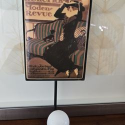 Cute Vintage-Style Wall Hook – Iron & Ceramic
