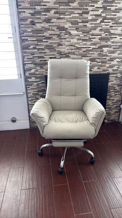 Leather reclining office chair