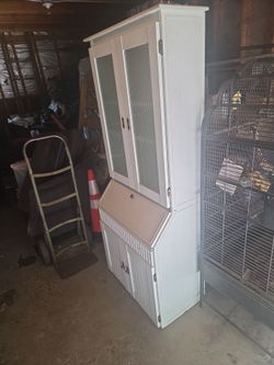 Kitchen cabinet