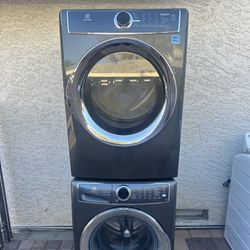 Very Nice Gas Stackable Electrolux 