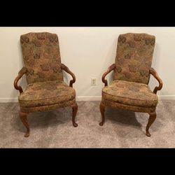 ACME Chateau De Ville Dinning Room Arm Chairs in excellent condition. 