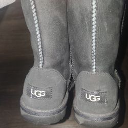 UGG