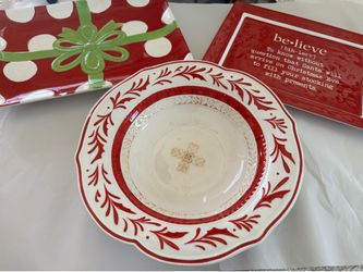 Christmas plates and salad bowl