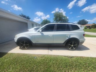 2009 BMW X3 SUV White with Custom Wheels