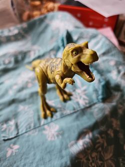 2017 Mattel Jurassic World Legacy Collection Extreme Chompin' T-Rex Green Variant