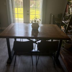 Dinning Table 