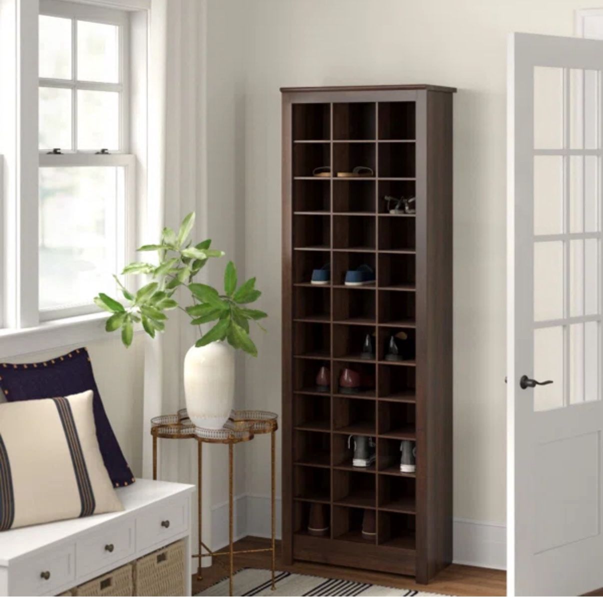 π 36-Pair Shoe Rack β Tall, Stylish & Space-Saving! Like New! π